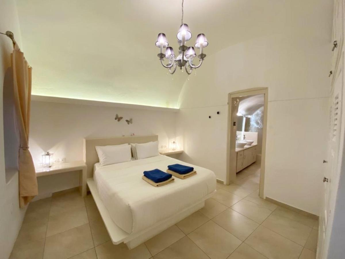 Sunset View Villa Santorini - With Outdoor Jacuzzi Firostefani Exterior foto